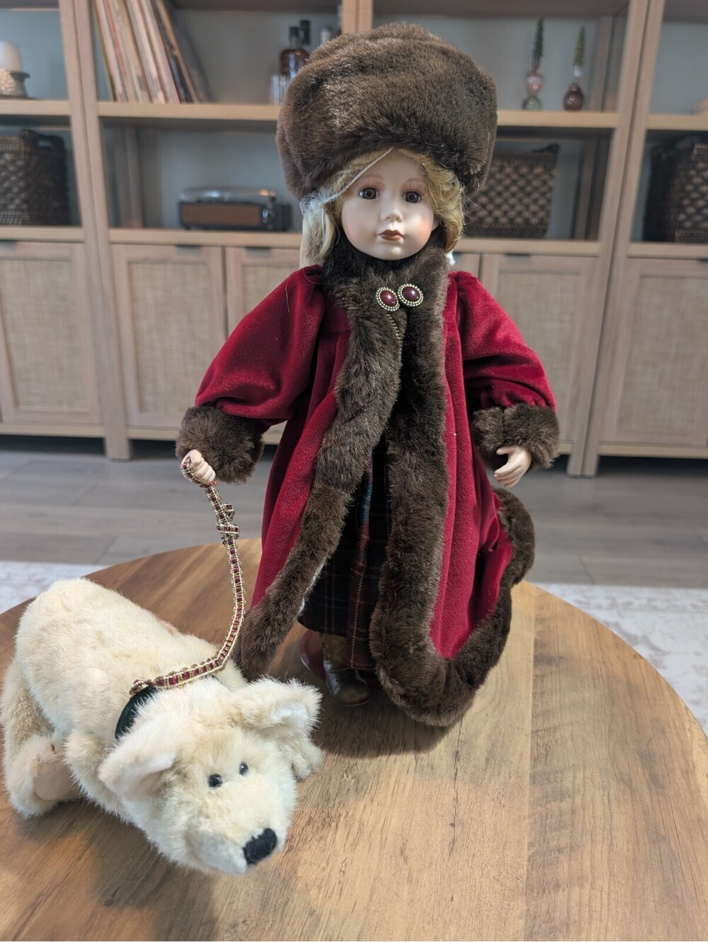 Boyds Yesterday's Child Lara Moscow at Midnight Doll Polar Bear Stand 1998 LE